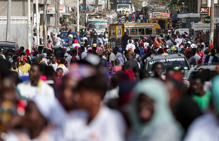 Les résultats du 5e recensement général de la population et de l'habitat (RGPH-5) publiés ce 31 Octobre par l'ANSD révèlent qu'il y a 18.032.473 habitants au Sénégal dont 50,6% d'hommes et 49,4% de femmes