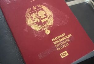 Les passeports diplomatiques des anciens ministres confisqués