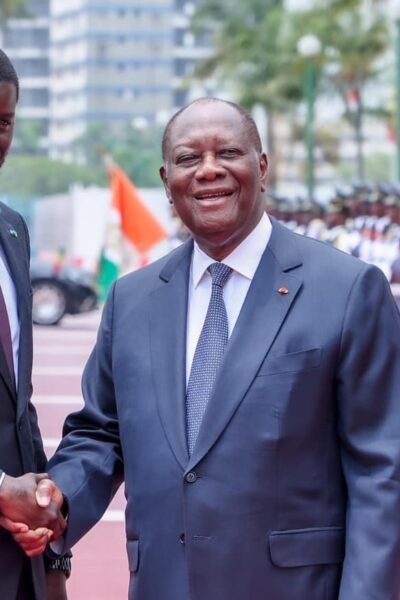 Le nouveau Président sénégalais, Bassirou Diomaye Faye, a formellement annoncé une invitation au Président de la République de Côte d’Ivoire, Alassane Ouattara, pour une visite officielle prochaine au Sénégal.