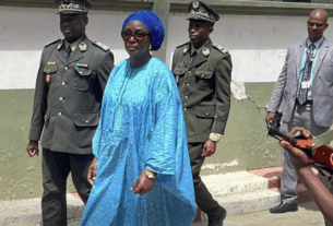 Le ministre de la justice, madame Yassine Fall, m'a répondu que 75 milliards de FCFA ont été donnés en 2021, 2022 et 2023 à la société Ellipse SA par l'État pour des bâtiments dont le taux de réalisation effective n'est que de 11% à peine