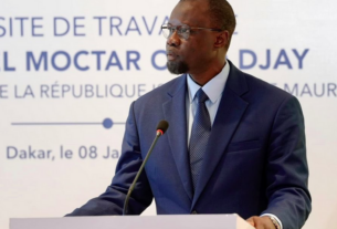 Le Premier ministre Ousmane Sonko qui s’exprimait, hier, lors d’une conférence de presse conjointe avec son homologue mauritanien Moctar Ould Djay, en visite officielle au Sénégal, rappelle que le gouvernement a travaillé à des solutions et a élaboré un plan de redressement économique et social qui va demander des sacrifices. A l’en croire, les travaux réalisés permettent d’entrevoir une sortie de crise sans avoir besoin d’une restructuration de la dette estimée a 119% du Pib.
