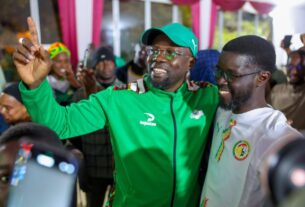 La victoire des Lions face au Sénégal a réconcilié le président de la République, Bassirou Diomaye Faye et son Premier ministre Ousmane Sonko