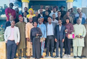 Une délégation du Front pour la défense de la démocratie et de la République (Fdr), dirigée par son coordonnateur Oumar Sarr, a rencontré une délégation du Pds le mardi 10 février à la permanence Oumar Lamine Badji